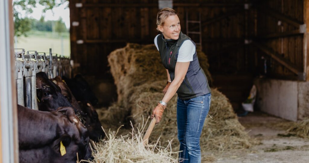 Caterina Bader Im Stall